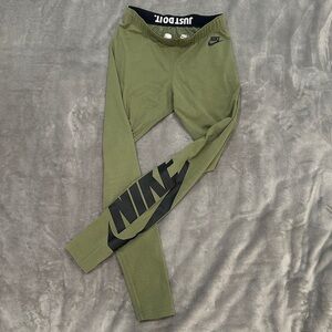 Nike leggings